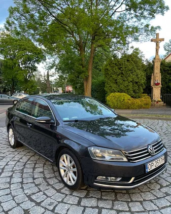 volkswagen Volkswagen Passat cena 37000 przebieg: 205000, rok produkcji 2010 z Biała